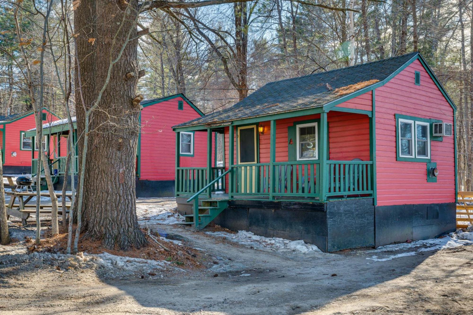 Cozy Laconia Studio With Pool Access - 2 Mi To Lake! Apartman Kültér fotó