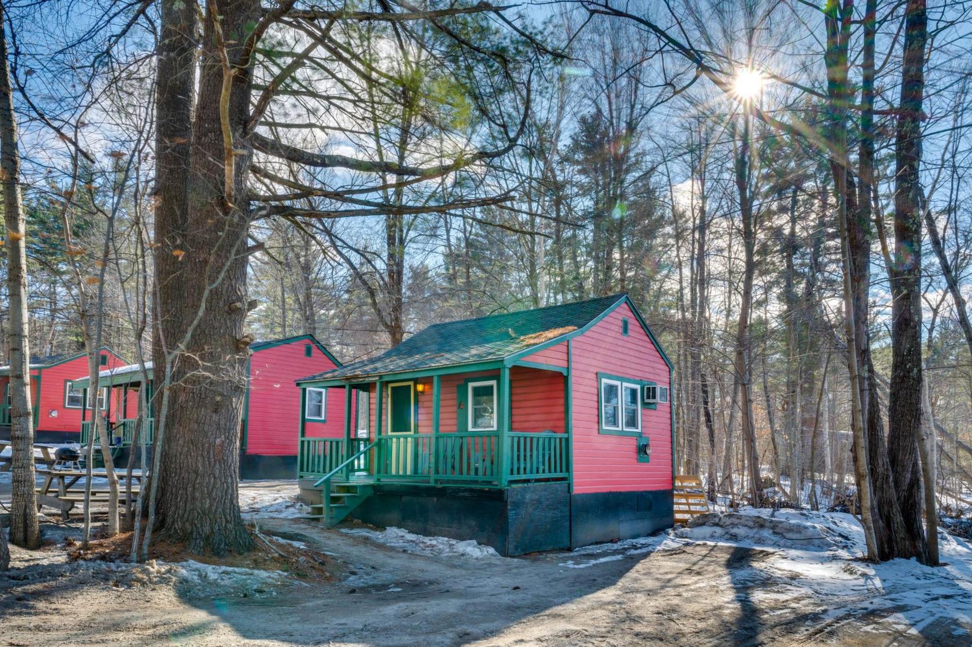 Cozy Laconia Studio With Pool Access - 2 Mi To Lake! Apartman Kültér fotó