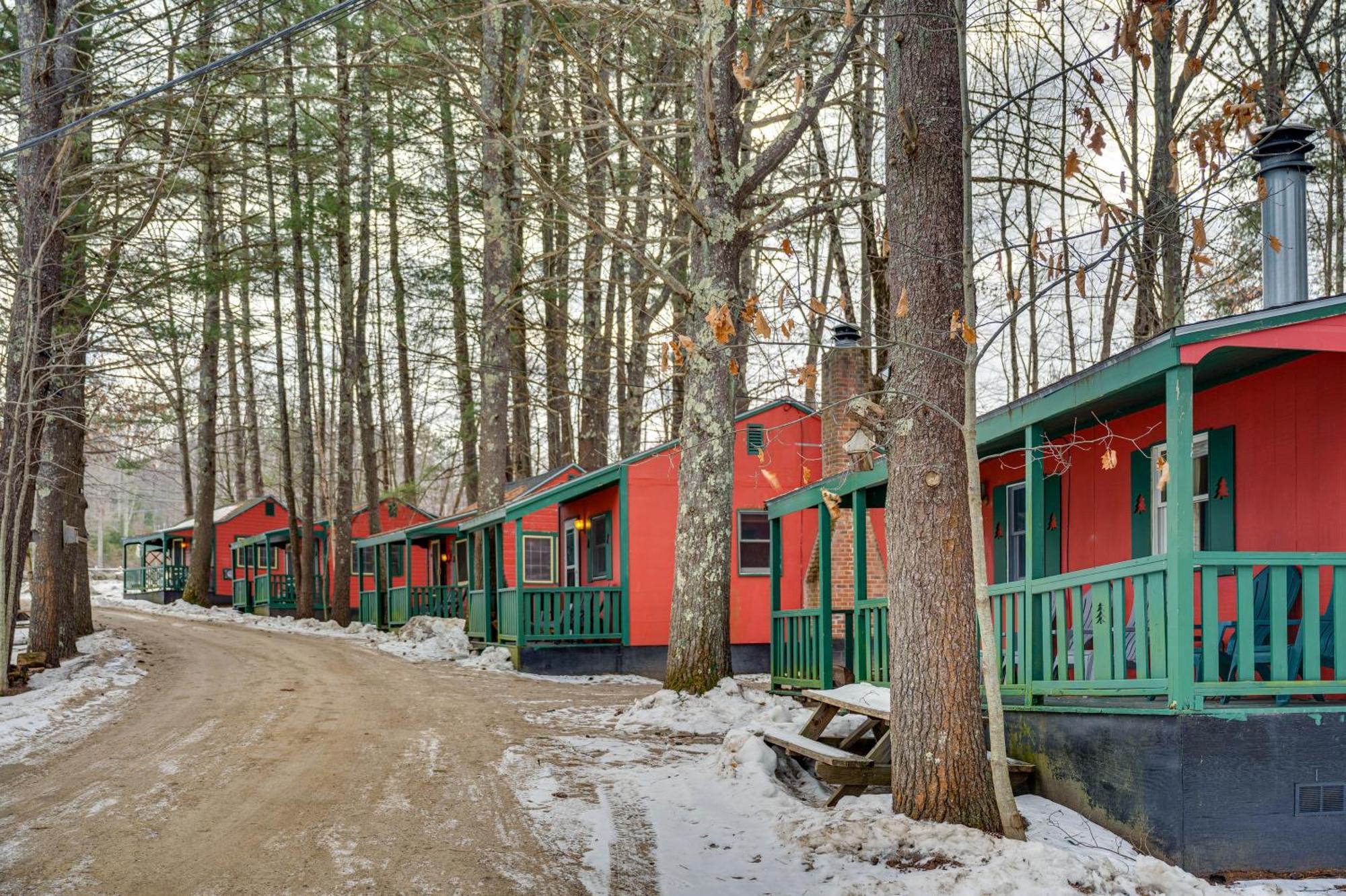 Cozy Laconia Studio With Pool Access - 2 Mi To Lake! Apartman Kültér fotó